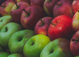 Fresh red and green apples for healthy dining options at Morrison Healthcare facilities